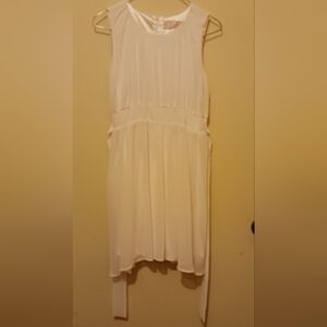 Elegant White Sleeveless Kids Dress - 12